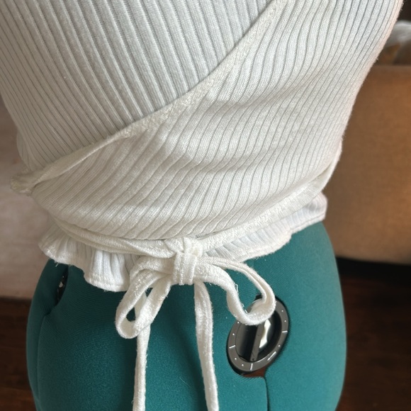 Reformation Flora Wrap Top - Picture 3 of 8